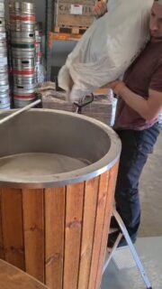 Pour plus d'infos et passer commande :
➡️ weitam.fr

📦 Envoi partout en France
🛒 Click and collect, jeudis et vendredis 
🍺 En bouteille (33cL) et en fût (30L)

#weitam #weitambrasserie #weitambeer #brasserietoulousaine #brasseurtoulousain